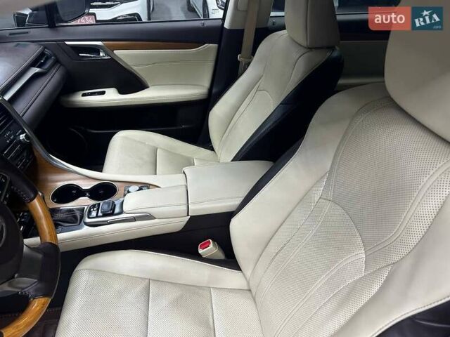 Серый Лексус РХ, объемом двигателя 3.5 л и пробегом 170 тыс. км за 30000 $, фото 7 на Automoto.ua