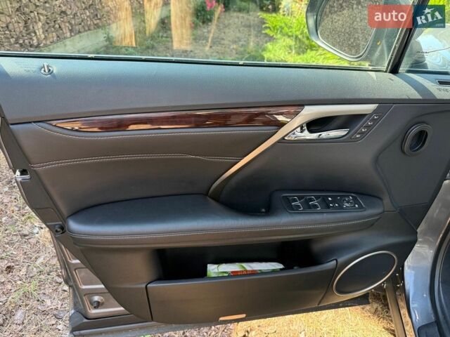 Серый Лексус РХ, объемом двигателя 3.46 л и пробегом 133 тыс. км за 25000 $, фото 18 на Automoto.ua