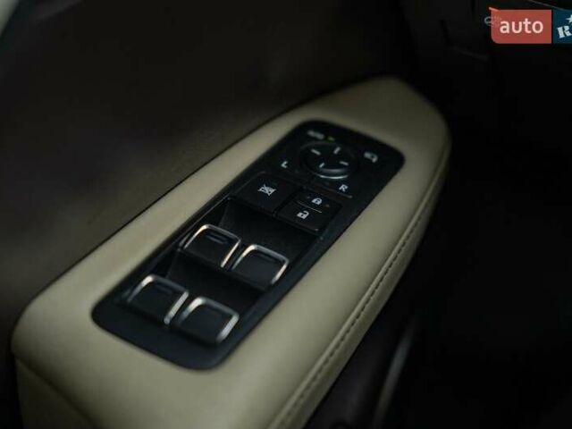 Сірий Лексус РХ, об'ємом двигуна 3.46 л та пробігом 171 тис. км за 31900 $, фото 19 на Automoto.ua