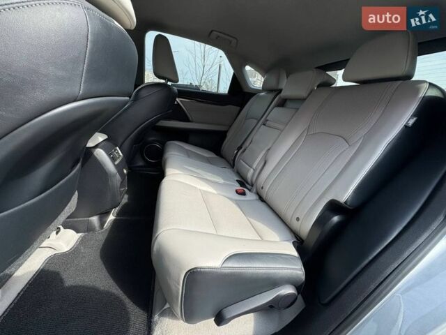 Серый Лексус РХ, объемом двигателя 3.46 л и пробегом 147 тыс. км за 29990 $, фото 8 на Automoto.ua