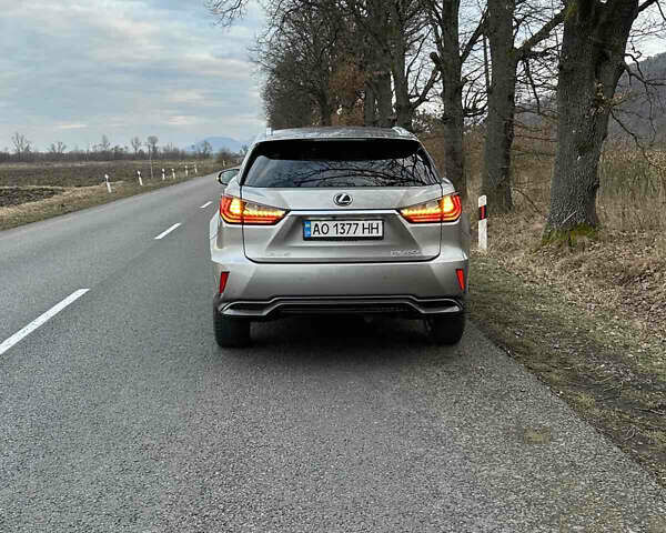 Серый Лексус РХ, объемом двигателя 3.46 л и пробегом 147 тыс. км за 31000 $, фото 3 на Automoto.ua