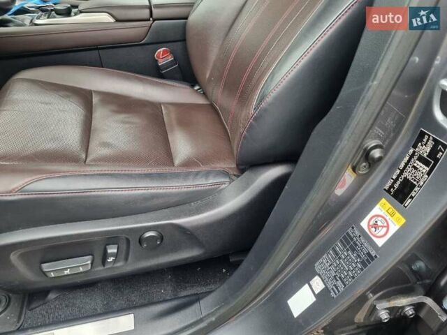 Сірий Лексус РХ, об'ємом двигуна 2 л та пробігом 125 тис. км за 32000 $, фото 13 на Automoto.ua