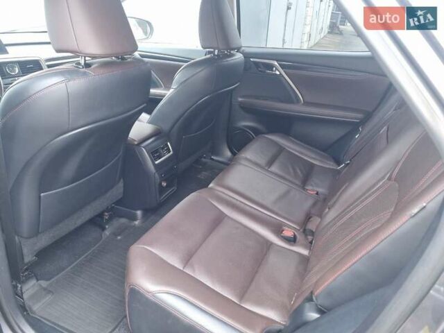 Сірий Лексус РХ, об'ємом двигуна 2 л та пробігом 125 тис. км за 32000 $, фото 4 на Automoto.ua