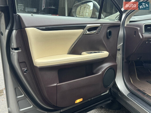 Сірий Лексус РХ, об'ємом двигуна 2 л та пробігом 165 тис. км за 29500 $, фото 6 на Automoto.ua