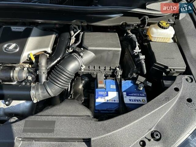 Серый Лексус РХ, объемом двигателя 2 л и пробегом 229 тыс. км за 29900 $, фото 4 на Automoto.ua