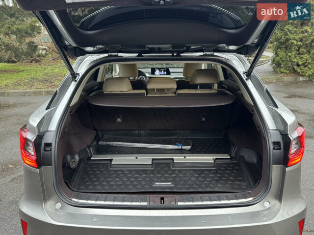 Сірий Лексус РХ, об'ємом двигуна 2 л та пробігом 165 тис. км за 29500 $, фото 14 на Automoto.ua