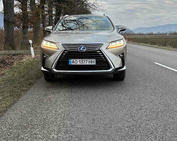 Серый Лексус РХ, объемом двигателя 3.46 л и пробегом 147 тыс. км за 31000 $, фото 1 на Automoto.ua