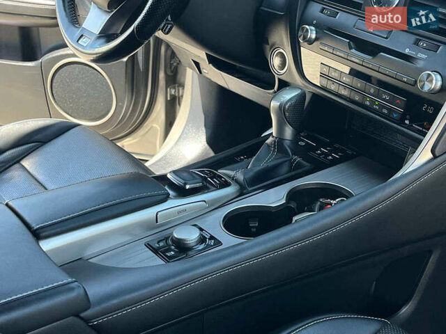 Сірий Лексус РХ, об'ємом двигуна 2 л та пробігом 240 тис. км за 27300 $, фото 21 на Automoto.ua