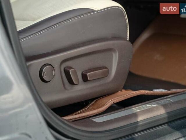 Сірий Лексус РХ, об'ємом двигуна 3.46 л та пробігом 171 тис. км за 31900 $, фото 37 на Automoto.ua