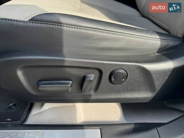 Серый Лексус РХ, объемом двигателя 3.46 л и пробегом 147 тыс. км за 29990 $, фото 19 на Automoto.ua