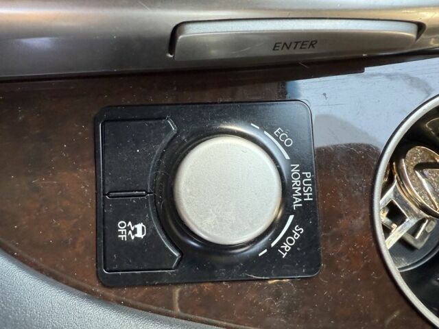 Серый Лексус РХ, объемом двигателя 3.5 л и пробегом 133 тыс. км за 31500 $, фото 11 на Automoto.ua