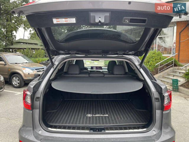 Лексус РХ 2017 в Киеве на Automoto.ua Серый Лексус РХ, объемом двигателя 3.46 л и пробегом 99 тыс. км за 31999 $, фото 25 на Automoto.ua