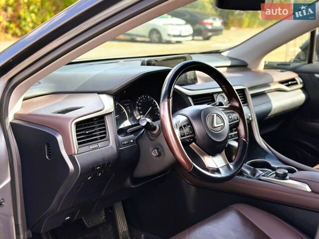 Серый Лексус РХ, объемом двигателя 2 л и пробегом 182 тыс. км за 27999 $, фото 19 на Automoto.ua