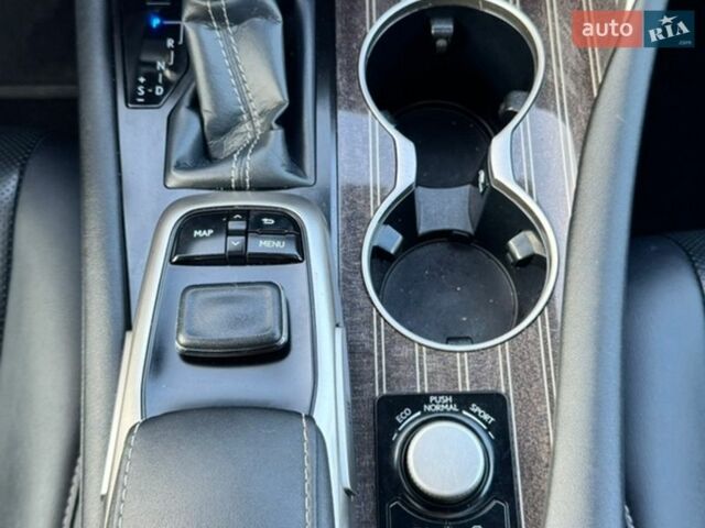 Серый Лексус РХ, объемом двигателя 3.46 л и пробегом 113 тыс. км за 35000 $, фото 35 на Automoto.ua