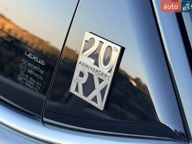 Серый Лексус РХ, объемом двигателя 2 л и пробегом 100 тыс. км за 29700 $, фото 5 на Automoto.ua