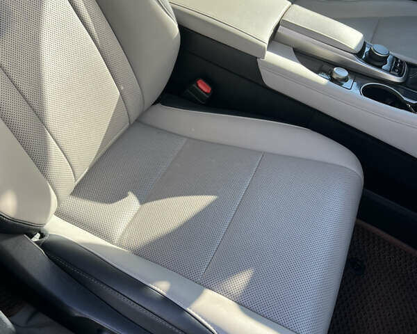 Серый Лексус РХ, объемом двигателя 3.46 л и пробегом 185 тыс. км за 26900 $, фото 11 на Automoto.ua