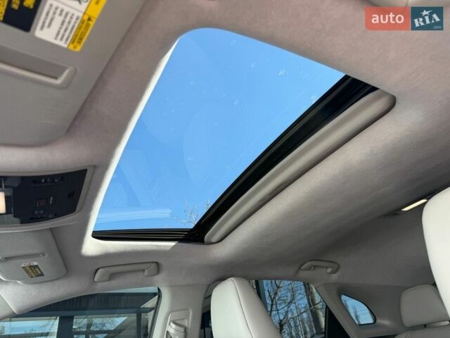 Серый Лексус РХ, объемом двигателя 3.46 л и пробегом 85 тыс. км за 27900 $, фото 38 на Automoto.ua