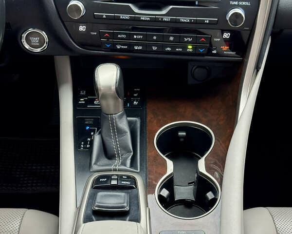 Сірий Лексус РХ, об'ємом двигуна 3.46 л та пробігом 162 тис. км за 30800 $, фото 19 на Automoto.ua