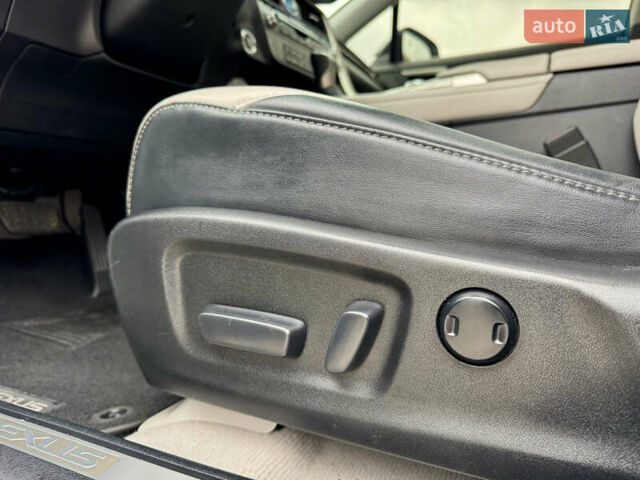 Сірий Лексус РХ, об'ємом двигуна 3.46 л та пробігом 162 тис. км за 30800 $, фото 31 на Automoto.ua