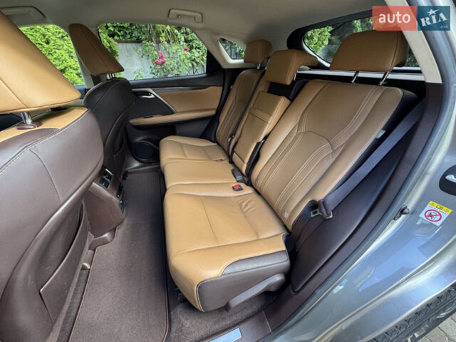 Сірий Лексус РХ, об'ємом двигуна 2 л та пробігом 119 тис. км за 34500 $, фото 26 на Automoto.ua
