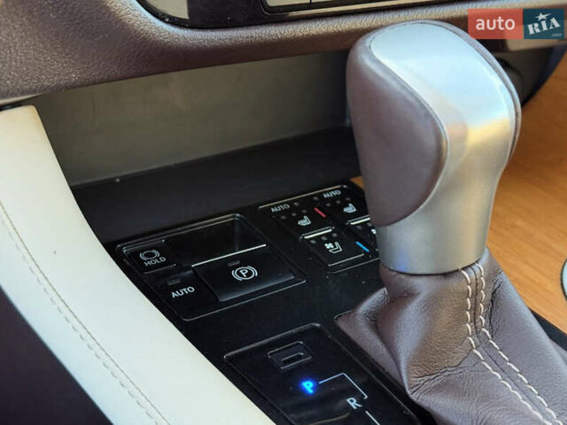 Серый Лексус РХ, объемом двигателя 3.5 л и пробегом 47 тыс. км за 29999 $, фото 9 на Automoto.ua
