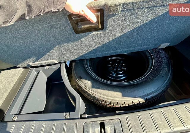 Сірий Лексус РХ, об'ємом двигуна 3.46 л та пробігом 85 тис. км за 28000 $, фото 12 на Automoto.ua