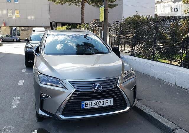 Серый Лексус РХ, объемом двигателя 3.5 л и пробегом 92 тыс. км за 49000 $, фото 2 на Automoto.ua