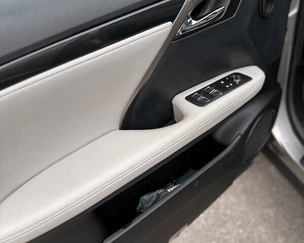 Серый Лексус РХ, объемом двигателя 3.46 л и пробегом 181 тыс. км за 31900 $, фото 23 на Automoto.ua