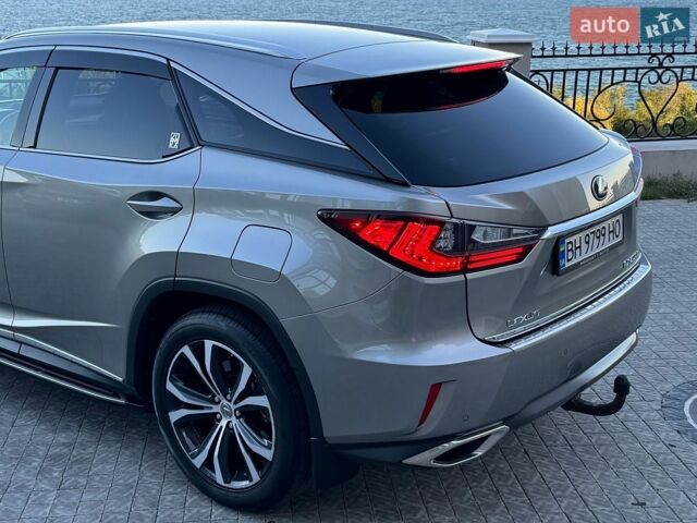 Сірий Лексус РХ, об'ємом двигуна 2 л та пробігом 100 тис. км за 27900 $, фото 8 на Automoto.ua