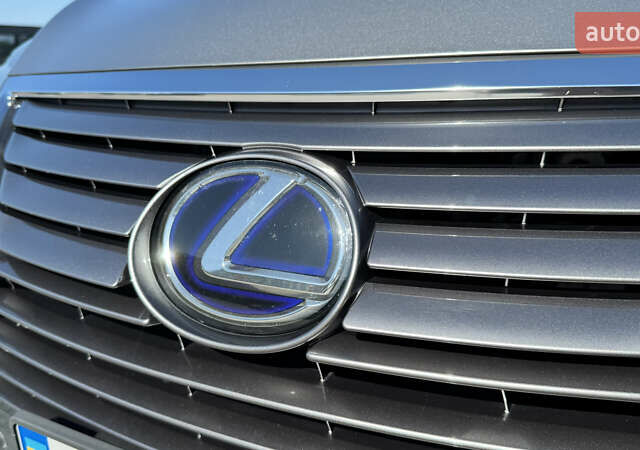 Лексус РХ 2017 в Киеве на Automoto.ua Серый Лексус РХ, объемом двигателя 3.46 л и пробегом 112 тыс. км за 37500 $, фото 14 на Automoto.ua