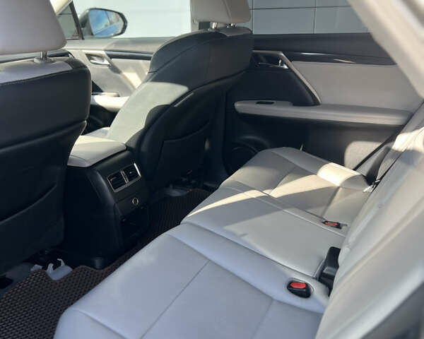 Серый Лексус РХ, объемом двигателя 3.46 л и пробегом 185 тыс. км за 26900 $, фото 14 на Automoto.ua