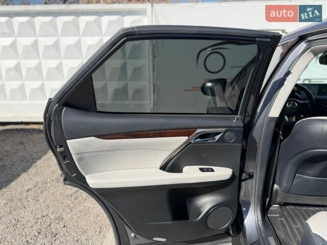 Серый Лексус РХ, объемом двигателя 3.46 л и пробегом 85 тыс. км за 27900 $, фото 39 на Automoto.ua