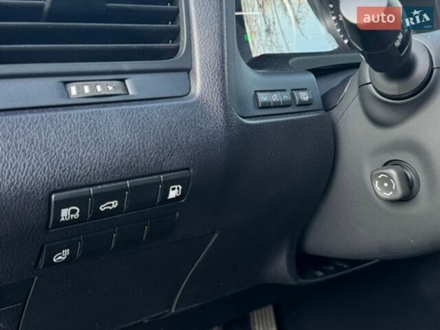 Серый Лексус РХ, объемом двигателя 3.46 л и пробегом 113 тыс. км за 35000 $, фото 32 на Automoto.ua