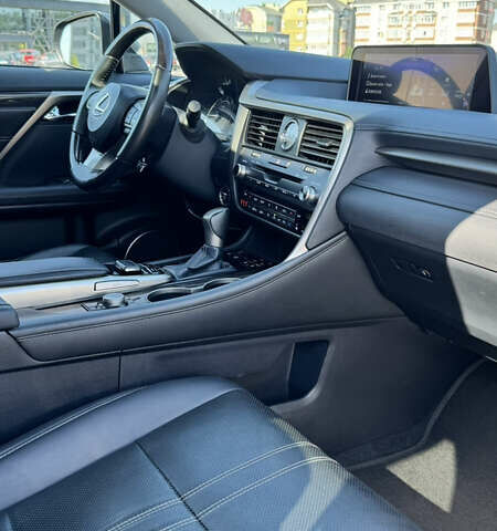 Лексус РХ 2017 в Киеве на Automoto.ua Серый Лексус РХ, объемом двигателя 3.46 л и пробегом 112 тыс. км за 37500 $, фото 35 на Automoto.ua