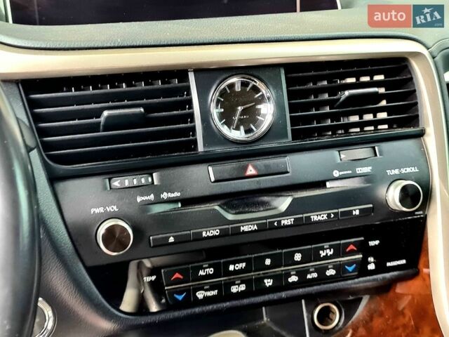 Сірий Лексус РХ, об'ємом двигуна 3.46 л та пробігом 161 тис. км за 27500 $, фото 16 на Automoto.ua