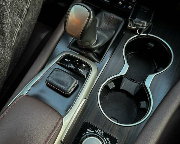 Серый Лексус РХ, объемом двигателя 3.46 л и пробегом 102 тыс. км за 35000 $, фото 6 на Automoto.ua