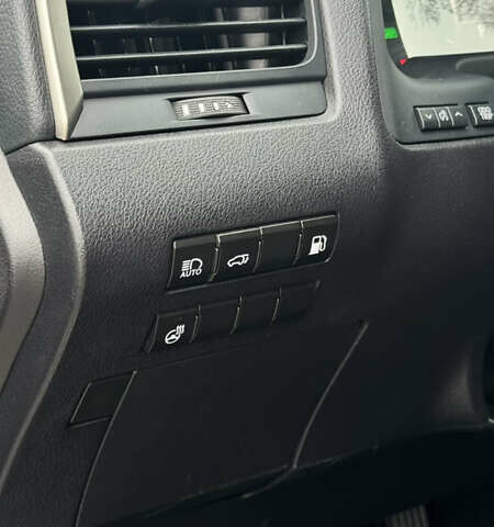 Сірий Лексус РХ, об'ємом двигуна 3.46 л та пробігом 114 тис. км за 37000 $, фото 26 на Automoto.ua