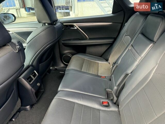 Серый Лексус РХ, объемом двигателя 3.46 л и пробегом 138 тыс. км за 34900 $, фото 6 на Automoto.ua