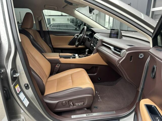 Сірий Лексус РХ, об'ємом двигуна 2 л та пробігом 130 тис. км за 25999 $, фото 7 на Automoto.ua