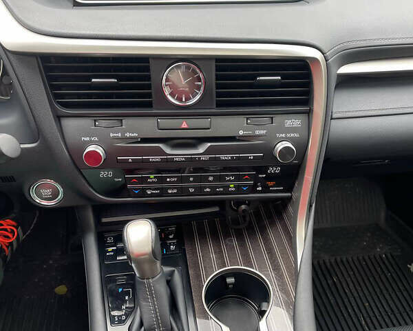 Лексус РХ 2017 в Киеве на Automoto.ua Серый Лексус РХ, объемом двигателя 3.46 л и пробегом 99 тыс. км за 31999 $, фото 17 на Automoto.ua