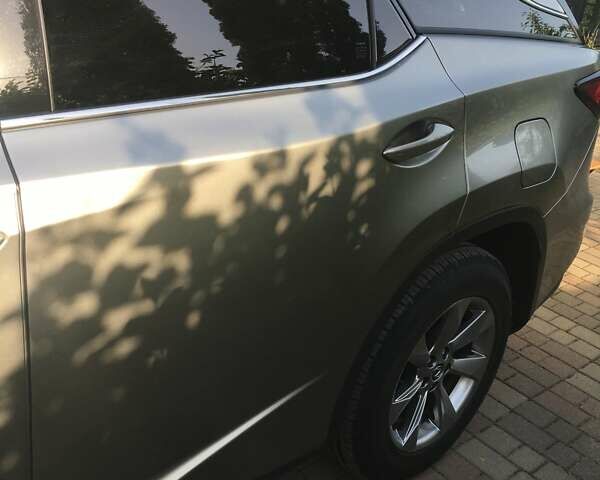 Серый Лексус РХ, объемом двигателя 3.5 л и пробегом 117 тыс. км за 38000 $, фото 4 на Automoto.ua