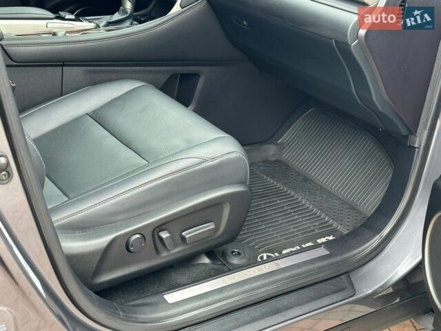 Сірий Лексус РХ, об'ємом двигуна 3.46 л та пробігом 89 тис. км за 35000 $, фото 24 на Automoto.ua