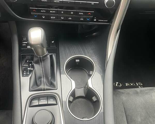 Сірий Лексус РХ, об'ємом двигуна 2 л та пробігом 49 тис. км за 44000 $, фото 9 на Automoto.ua