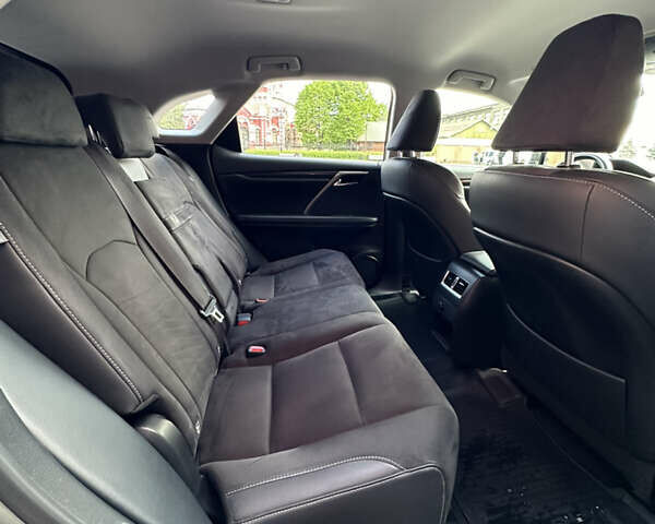 Сірий Лексус РХ, об'ємом двигуна 2 л та пробігом 133 тис. км за 27300 $, фото 33 на Automoto.ua