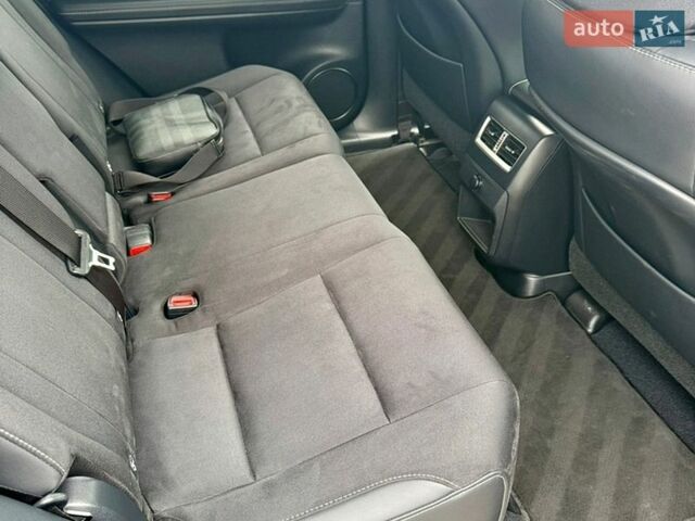 Сірий Лексус РХ, об'ємом двигуна 2 л та пробігом 63 тис. км за 40000 $, фото 15 на Automoto.ua