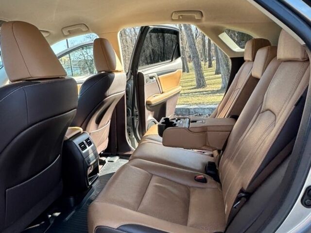 Сірий Лексус РХ, об'ємом двигуна 2 л та пробігом 97 тис. км за 32333 $, фото 31 на Automoto.ua