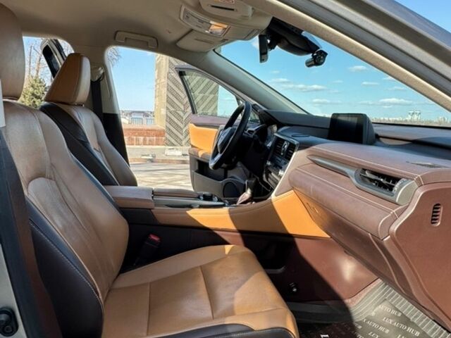 Сірий Лексус РХ, об'ємом двигуна 2 л та пробігом 97 тис. км за 32333 $, фото 17 на Automoto.ua