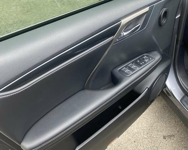 Сірий Лексус РХ, об'ємом двигуна 2 л та пробігом 49 тис. км за 44000 $, фото 22 на Automoto.ua