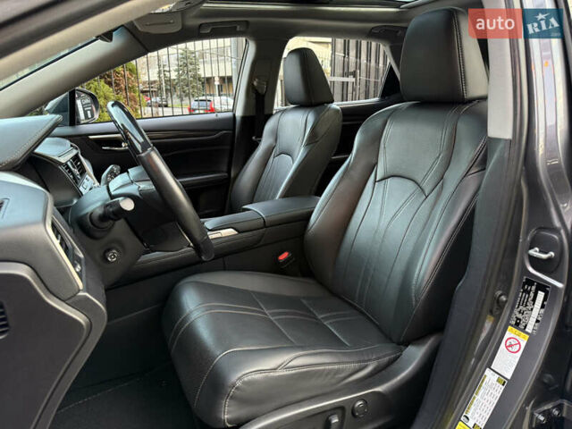 Лексус РХ 2018 в Киеве на Automoto.ua Серый Лексус РХ, объемом двигателя 3.46 л и пробегом 35 тыс. км за 44500 $, фото 8 на Automoto.ua