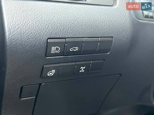 Лексус РХ 2018 в Киеве на Automoto.ua Серый Лексус РХ, объемом двигателя 2 л и пробегом 146 тыс. км за 32990 $, фото 15 на Automoto.ua